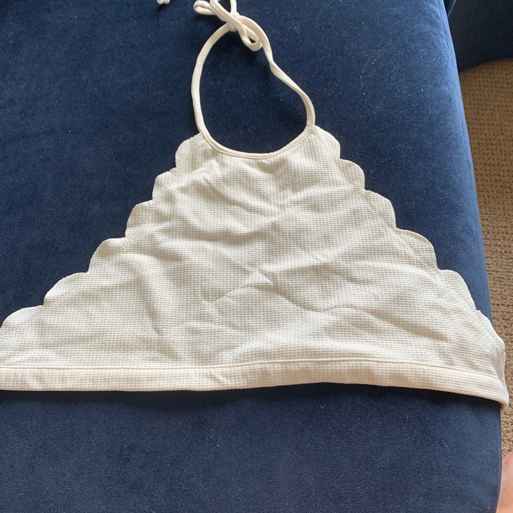 Marysia scallop swim top. Marysia scallop bottom size medium